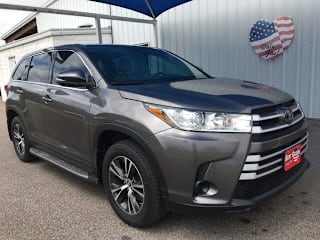 2019 Toyota Highlander LE 5TDZARFH2KS043132 2019 Toyota Highlander LE