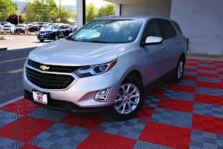 2019 Chevrolet Equinox LT 2GNAXUEV0K6198561 2019 Chevrolet Equinox LT