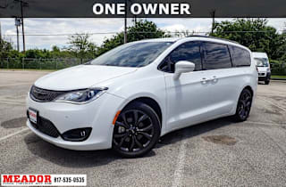 2018 Chrysler Pacifica Limited 2C4RC1GG9JR165396 2018 Chrysler Pacifica Limited