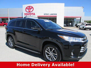 2019 Toyota Highlander XLE 5TDKZRFHXKS556932 2019 Toyota Highlander XLE