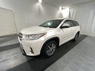 2018 Toyota Highlander XLE 5TDJZRFH8JS551657 2018 Toyota Highlander XLE