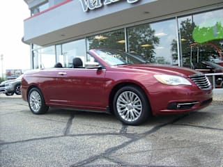 2013 Chrysler 200 Convertible Limited 1C3BCBFG2DN674776 2013 Chrysler 200 Convertible Limited