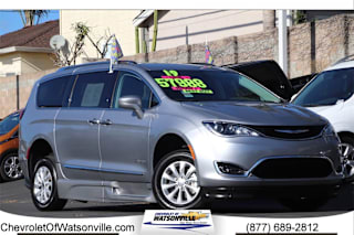 2019 Chrysler Pacifica Touring L 2C4RC1BG5KR561690 2019 Chrysler Pacifica Touring L
