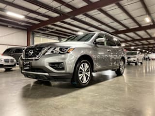 2017 Nissan Pathfinder S 5N1DR2MM5HC690737 2017 Nissan Pathfinder S