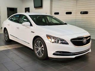 2017 Buick LaCrosse Essence 1G4ZP5SS7HU183282 2017 Buick LaCrosse Essence