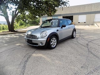 2009 MINI Cooper Base WMWMF33509TT69250 2009 MINI Cooper Base