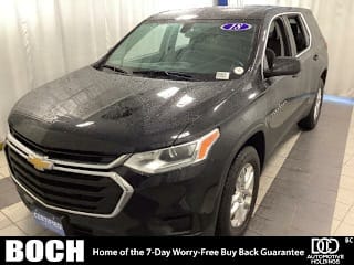 2018 Chevrolet Traverse LS 1GNEVFKW0JJ166453 2018 Chevrolet Traverse LS