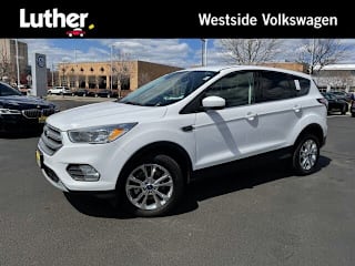 2017 Ford Escape SE 1FMCU9GD4HUD44087 2017 Ford Escape SE