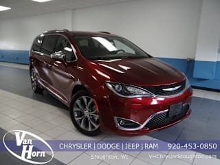 2017 Chrysler Pacifica Limited 2C4RC1GGXHR805299 2017 Chrysler Pacifica Limited