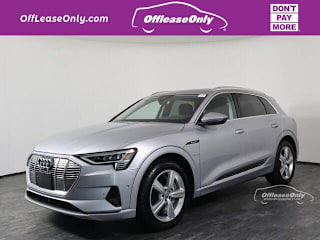 2019 Audi e-tron quattro Premium Plus WA1LAAGE5KB009313 2019 Audi e-tron quattro Premium Plus