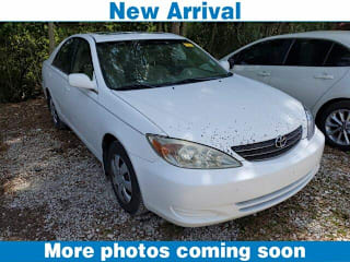 2004 Toyota Camry LE 4T1BE32K84U332241 2004 Toyota Camry LE