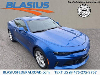 2017 Chevrolet Camaro LT 1G1FC1RS3H0108032 2017 Chevrolet Camaro LT