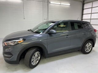 2018 Hyundai Tucson SE KM8J2CA42JU703266 2018 Hyundai Tucson SE