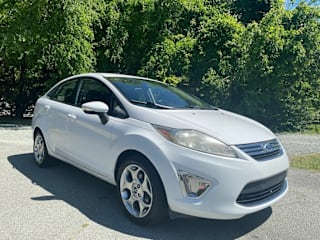 2011 Ford Fiesta SEL 3FADP4CJ3BM173283 2011 Ford Fiesta SEL