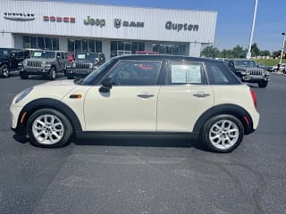 2015 MINI Hardtop 4 Door Cooper WMWXS5C5XFT828820 2015 MINI Hardtop 4 Door Cooper