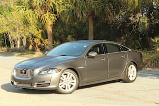 2017 Jaguar XJL Portfolio SAJWJ2GD9H8W10084 2017 Jaguar XJL Portfolio