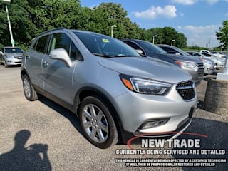 2018 Buick Encore Essence KL4CJGSB2JB588260 2018 Buick Encore Essence