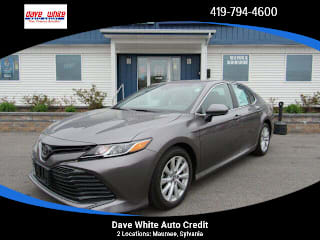 2018 Toyota Camry LE 4T1B11HKXJU577173 2018 Toyota Camry LE