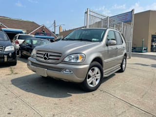 2005 Mercedes-Benz M-Class ML 350 4JGAB57E95A527996 2005 Mercedes-Benz M-Class ML 350