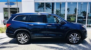 2018 Honda Pilot Touring 5FNYF5H98JB021702 2018 Honda Pilot Touring
