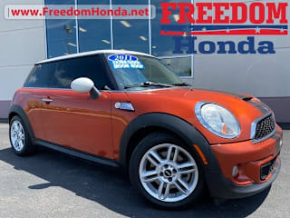 2011 MINI Cooper S WMWSV3C5XBTY10740 2011 MINI Cooper S