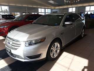 2017 Ford Taurus SEL 1FAHP2E87HG137180 2017 Ford Taurus SEL
