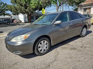 2002 Toyota Camry XLE 4T1BE32K52U702818 2002 Toyota Camry XLE