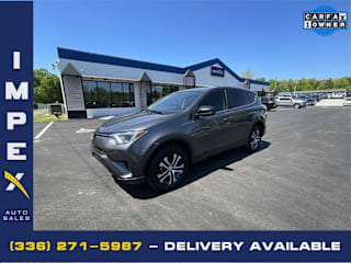 2018 Toyota RAV4 LE JTMBFREV8JJ727754 2018 Toyota RAV4 LE