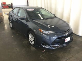 2018 Toyota Corolla LE 5YFBURHEXJP773826 2018 Toyota Corolla LE