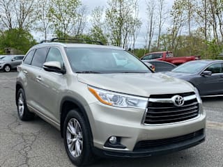 2014 Toyota Highlander XLE 5TDJKRFHXES014797 2014 Toyota Highlander XLE