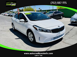 2017 Kia Forte LX 3KPFK4A75HE042383 2017 Kia Forte LX