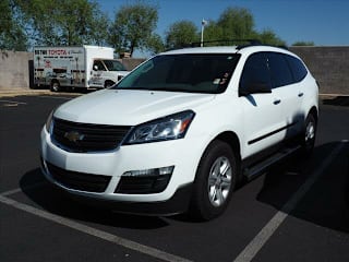2017 Chevrolet Traverse LS 1GNKRFED5HJ113033 2017 Chevrolet Traverse LS