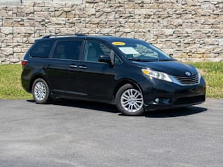 2015 Toyota Sienna XLE 8-Passenger 5TDYK3DC0FS621764 2015 Toyota Sienna XLE 8-Passenger