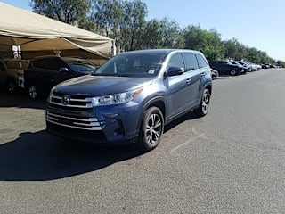 2019 Toyota Highlander LE 5TDZZRFH0KS347889 2019 Toyota Highlander LE