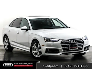 2018 Audi A4 2.0T quattro Premium WAUDNAF45JA064675 2018 Audi A4 2.0T quattro Premium
