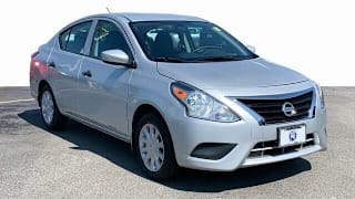 2016 Nissan Versa 1.6 S Plus 3N1CN7AP3GL827333 2016 Nissan Versa 1.6 S Plus