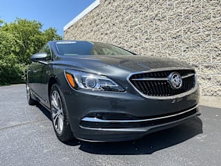 2017 Buick LaCrosse Essence 1G4ZP5SS2HU158046 2017 Buick LaCrosse Essence
