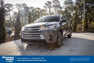 2018 Toyota Highlander LE 5TDZARFH4JS035287 2018 Toyota Highlander LE