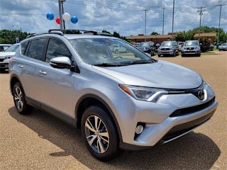 2018 Toyota RAV4 XLE JTMWFREV8JJ184908 2018 Toyota RAV4 XLE