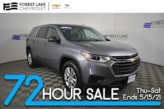 2018 Chevrolet Traverse LS 1GNEVFKW8JJ244283 2018 Chevrolet Traverse LS