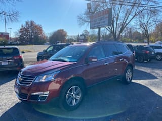 2017 Chevrolet Traverse LT 1GNKVHKD8HJ218323 2017 Chevrolet Traverse LT