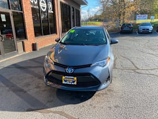 2018 Toyota Corolla LE 2T1BURHE8JC975824 2018 Toyota Corolla LE