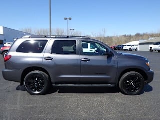 2018 Toyota Sequoia SR5 5TDBY5G19JS160874 2018 Toyota Sequoia SR5