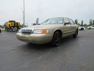 2000 Mercury Grand Marquis GS 2MEFM74W4YX712772 2000 Mercury Grand Marquis GS