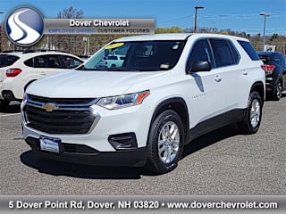 2018 Chevrolet Traverse LS 1GNEVFKW9JJ128039 2018 Chevrolet Traverse LS
