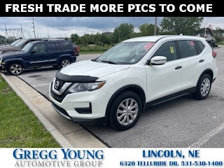 2017 Nissan Rogue SV 5N1AT2MT5HC805543 2017 Nissan Rogue SV