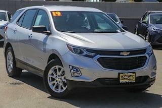 2019 Chevrolet Equinox LS 2GNAXHEV3K6270554 2019 Chevrolet Equinox LS
