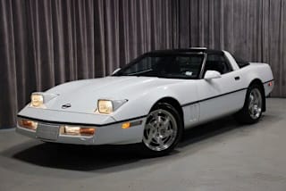 1990 Chevrolet Corvette Base 1G1YY2382L5117992 1990 Chevrolet Corvette Base