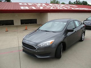 2016 Ford Focus S 1FADP3E28GL305799 2016 Ford Focus S