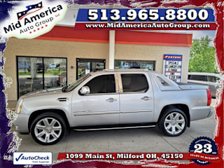 2011 Cadillac Escalade EXT Luxury 3GYT4MEF3BG225690 2011 Cadillac Escalade EXT Luxury